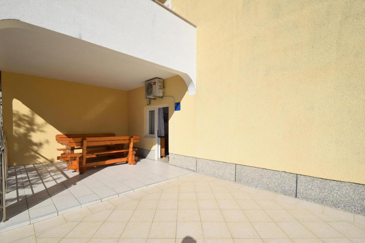 Apartments Buturajac 크르크 외부 사진